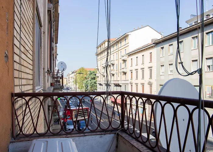 Cozy Design House - 15 Minutes From Navigli-humanitas Apartament Mediolan